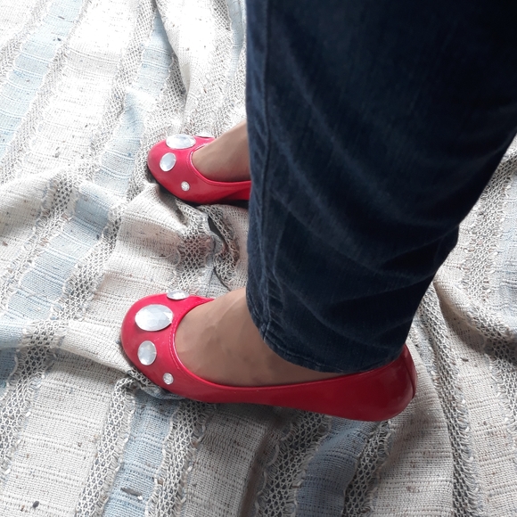 Red Jennifer Lauren flats with jeweled toes. - Picture 6 of 8
